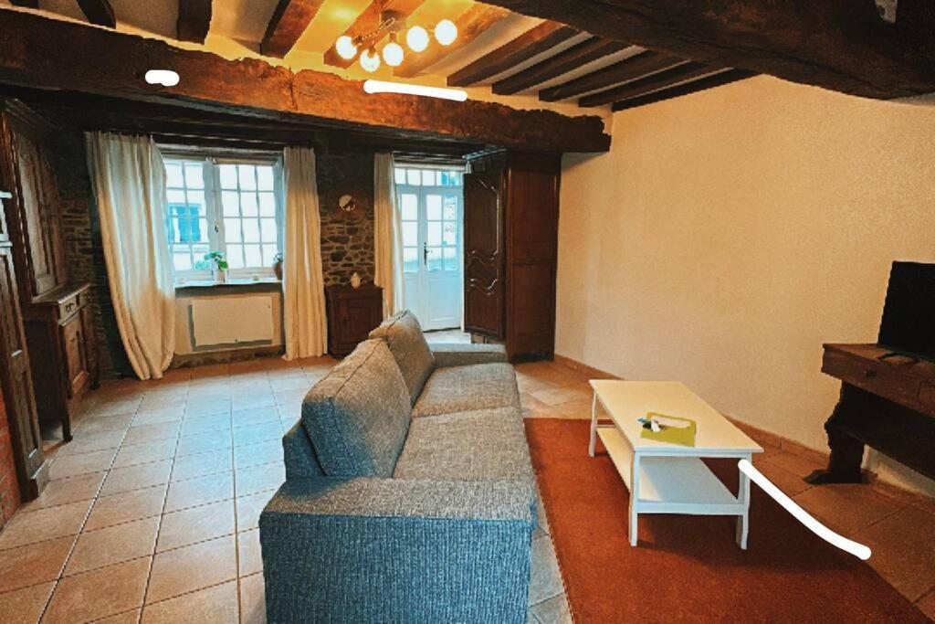 Вилла Chez Alice - Isigny Le Buat Экстерьер фото